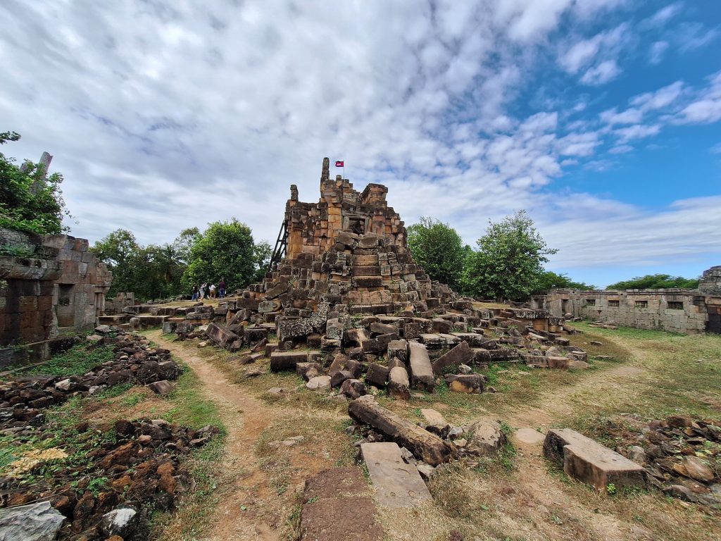 Wat Ek Phnom ancient temple
